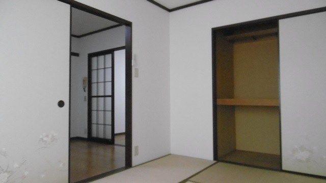 ベッドルーム