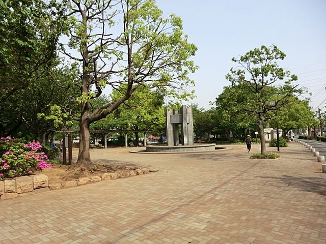 近くの渡田新町公園まで600m（徒歩8分）