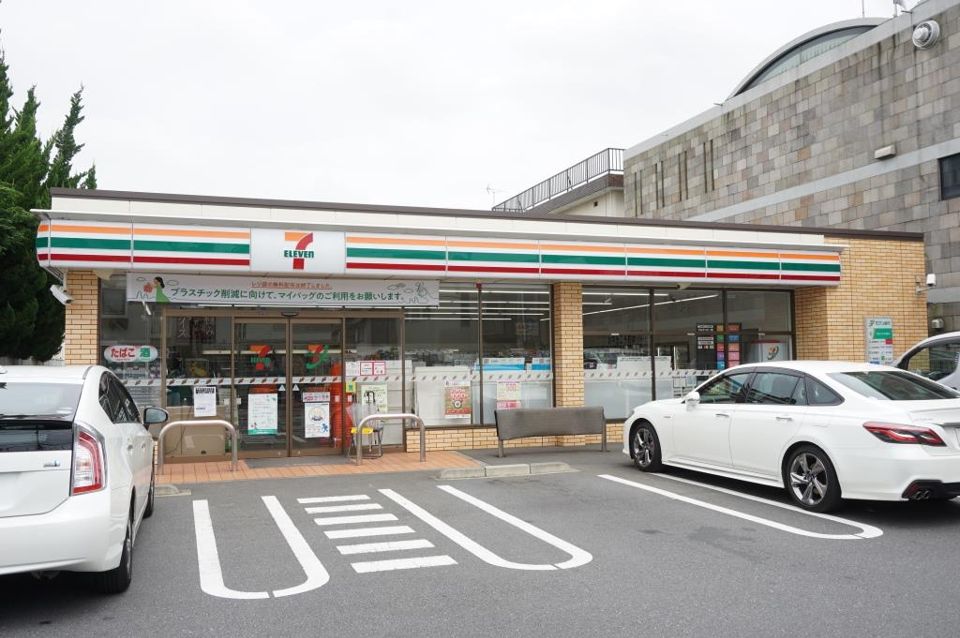 近くのセブンイレブン 川口芝3丁目店まで446m（徒歩6分）