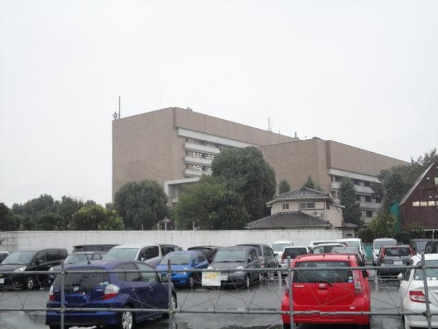 近くの八王子市役所まで703m（徒歩9分）