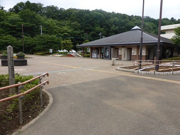 近くの相原中央公園まで809m(徒歩11分)