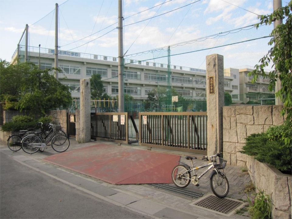 近くのさいたま市立土合小学校まで554m(徒歩7分)