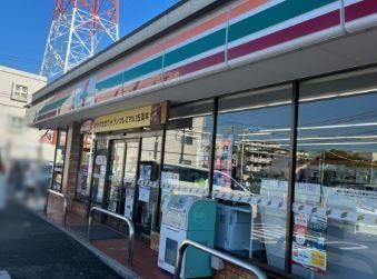 近くのセブンイレブン 足立江北橋東店まで202m（徒歩3分）