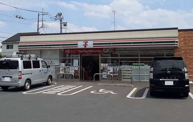 近くのセブン　さいたま西堀2丁目店まで550m（徒歩7分）