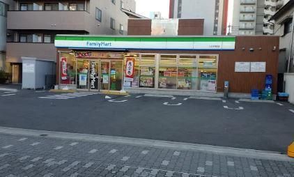 近くのファミリーマート 八王子寺町店まで126m（徒歩2分）