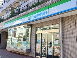 近くのファミリーマートまで350m(徒歩5分)