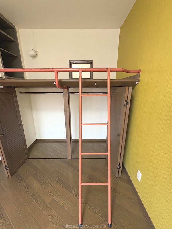 ベッドルーム