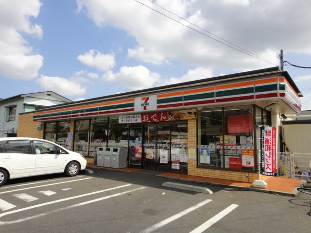 近くのセブンイレブン 鳩ケ谷緑町1丁目店まで386m（徒歩5分）