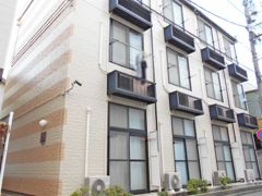 レオパレスシャルマン伊勢の外観画像