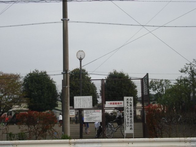 近くのふれあい広場まで150m（徒歩2分）
