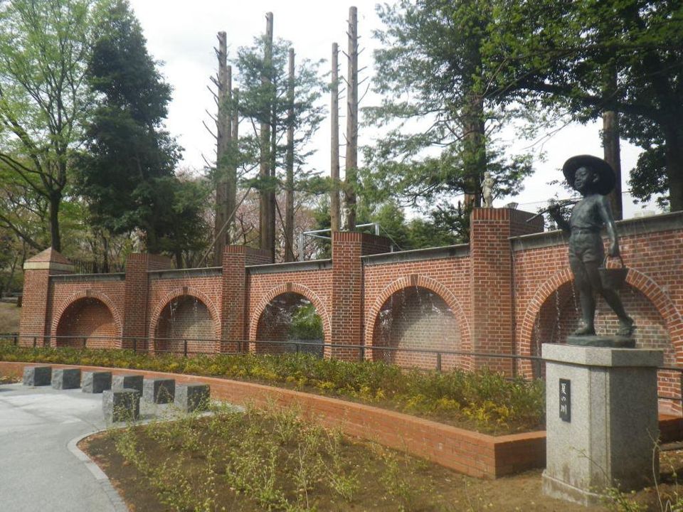 近くの希望丘公園まで1,187m（徒歩15分）