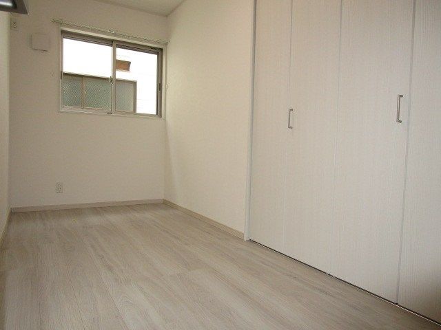 ベッドルーム