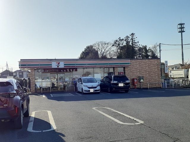 近くのセブン 上尾日の出4丁目店まで350m(徒歩5分)