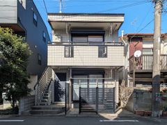 FIRST PLACEの外観画像