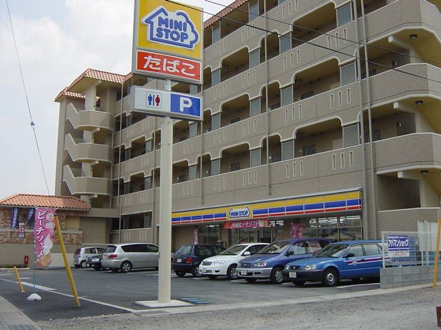近くのミニストップ西立野店まで240m(徒歩3分)