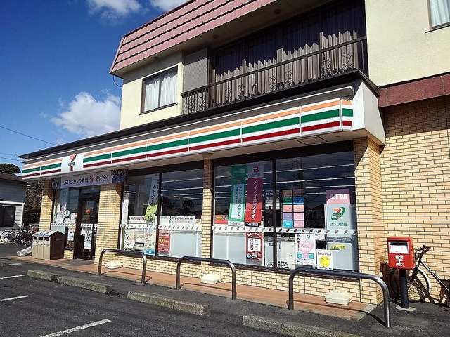 近くのセブンイレブン草加青柳5丁目店まで400m(徒歩5分)