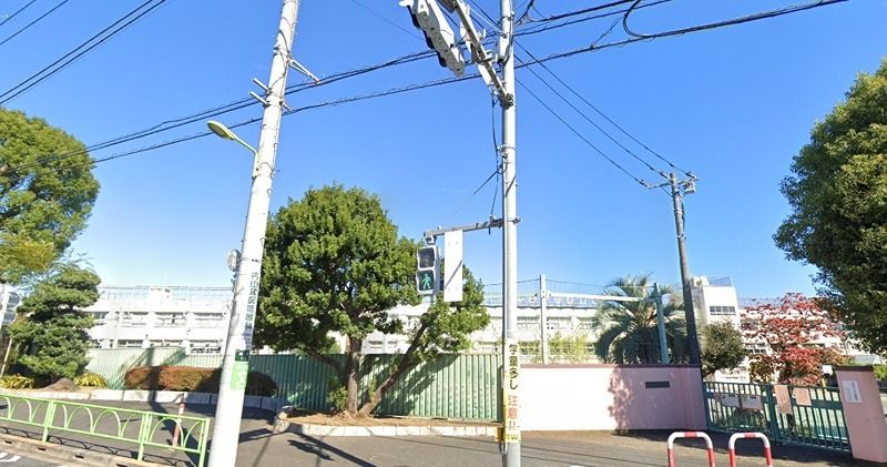 近くの世田谷区立東玉川小学校（石川台）まで247m（徒歩4分）