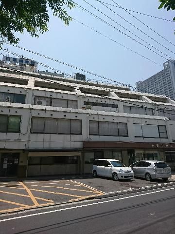 近くの医療法人伯鳳会白鬚橋病院まで475m（徒歩6分）