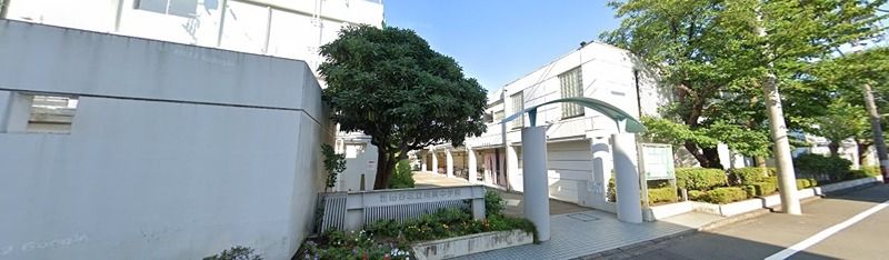 近くの世田谷区立用賀中学校(用賀)まで1,354m(徒歩17分)