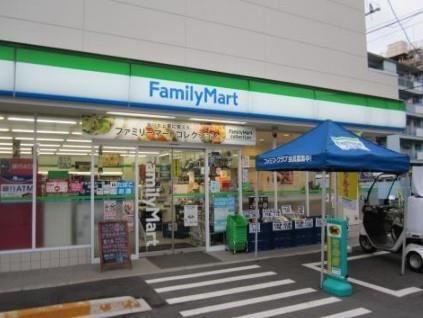 近くのファミリーマート 板橋坂下三丁目店まで390m(徒歩5分)