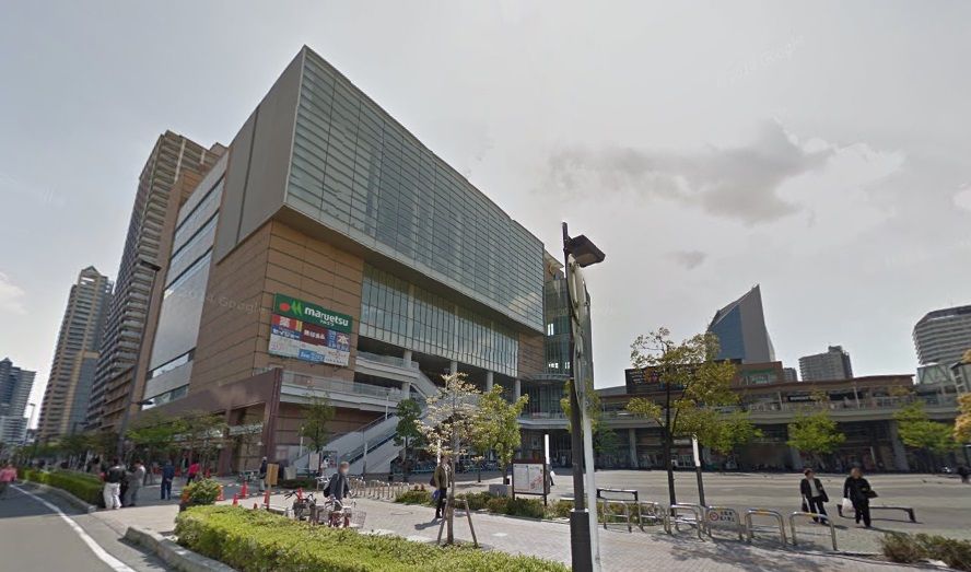 近くの川口市立中央図書館まで370m(徒歩5分)