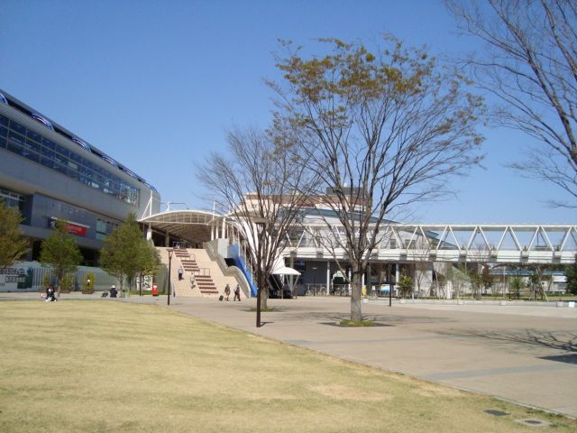 近くの流山おおたかの森駅(首都圏新都市鉄道 つくばエクスプレス)まで720m(徒歩9分)