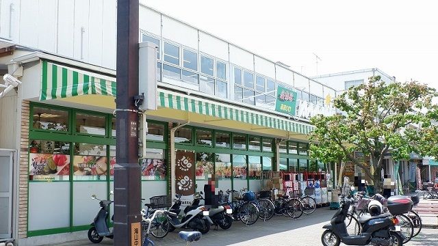 近くのあまいけ滝山店まで1,000m(徒歩13分)