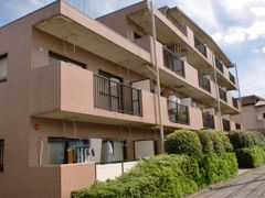 ファミーユ柳沢の外観画像