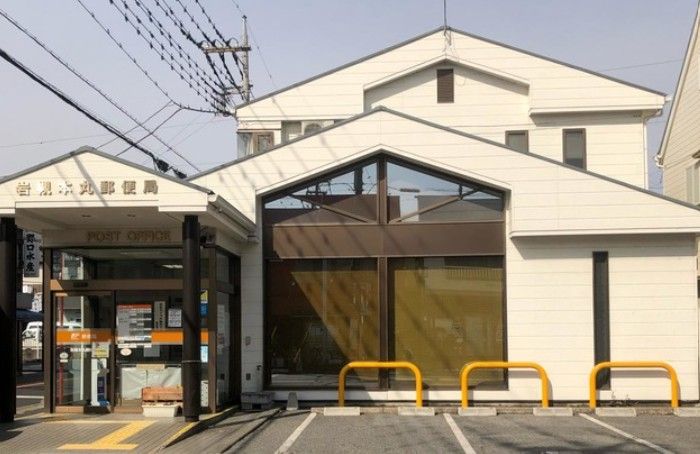 近くの岩槻本丸郵便局まで702m(徒歩9分)