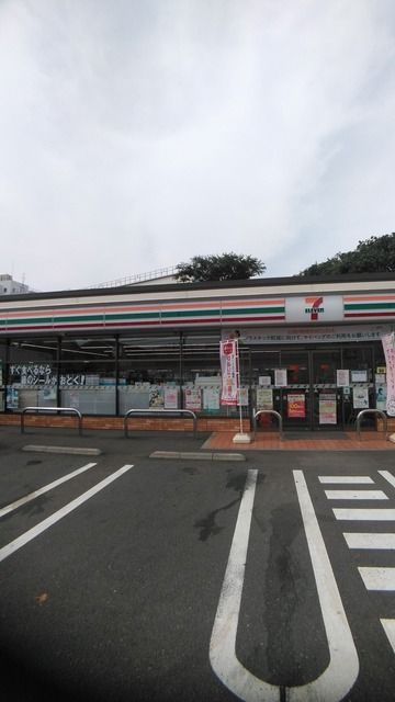 近くのセブン-イレブン 西東京向台4まで450m（徒歩6分）