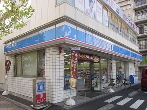 近くのコンビニまで409m(徒歩6分)