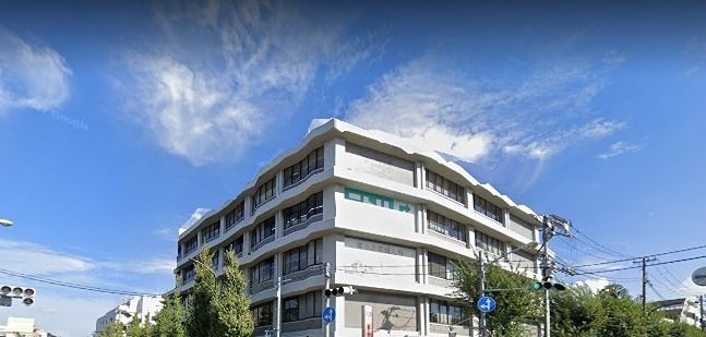 近くの目黒郵便局（学芸大学）まで728m（徒歩10分）
