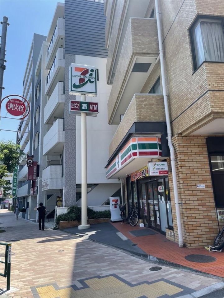近くのセブンイレブン洗足池駅前まで22m（徒歩1分）