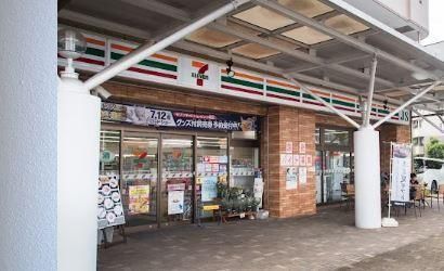 近くのセブンイレブン JS美住一番街店まで397m（徒歩5分）