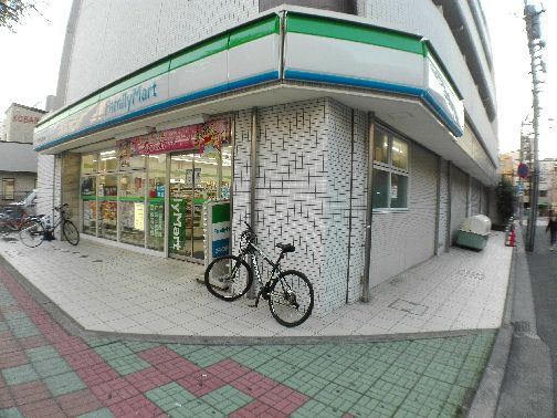 近くのファミリーマート 川口並木三丁目店まで10m(徒歩1分)