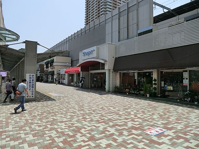近くのシャポー市川まで650m（徒歩9分）