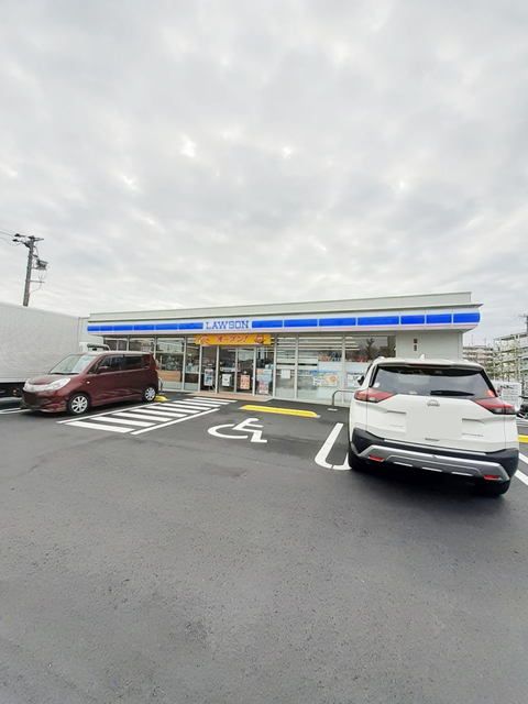 近くのローソンまで210m(徒歩3分)