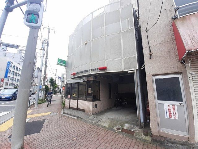 近くの西日暮里6丁目交番まで378m(徒歩5分)