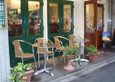 近くのフレッシュネスバーガー江戸川橋店まで248m(徒歩4分)