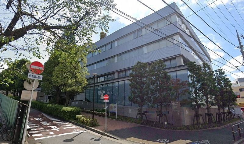 近くの品川区立五反田図書館(不動前)まで1,426m(徒歩18分)