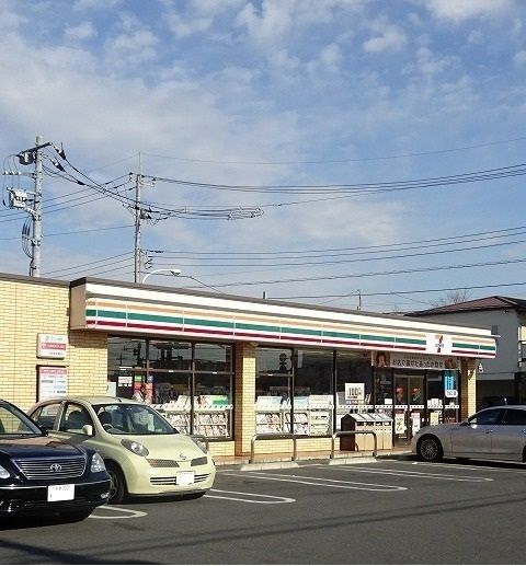 近くのセブンイレブンまで80m（徒歩1分）