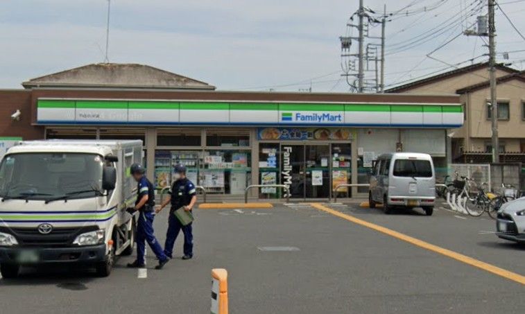 近くのファミリーマート TKSさいど店まで190m(徒歩3分)