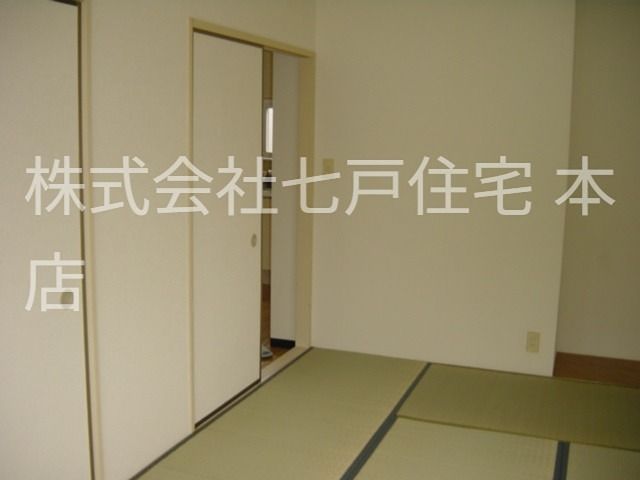 ベッドルーム