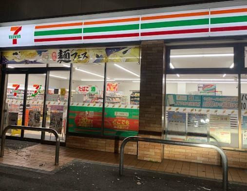 近くのセブンイレブン 板橋東新町川越街道店まで189m（徒歩3分）