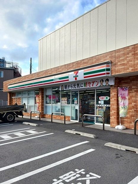 近くのセブンイレブン赤羽岩淵駅前店まで57m（徒歩1分）