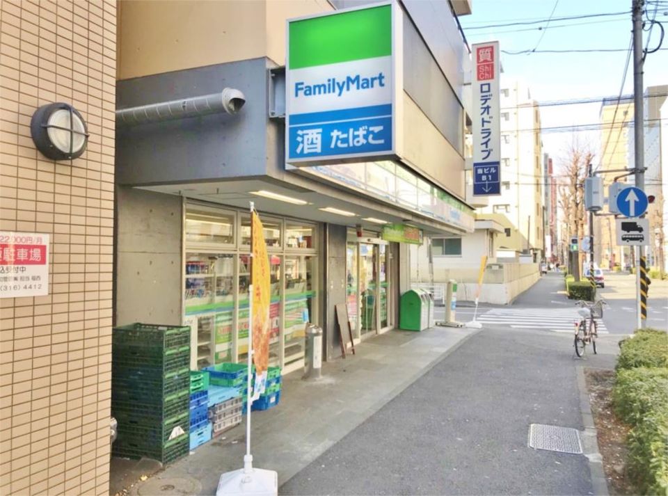 近くのファミリーマート 関内蓬莱町店まで961m(徒歩13分)
