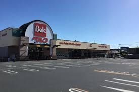 近くのベルク深谷稲荷町店まで600m(徒歩8分)