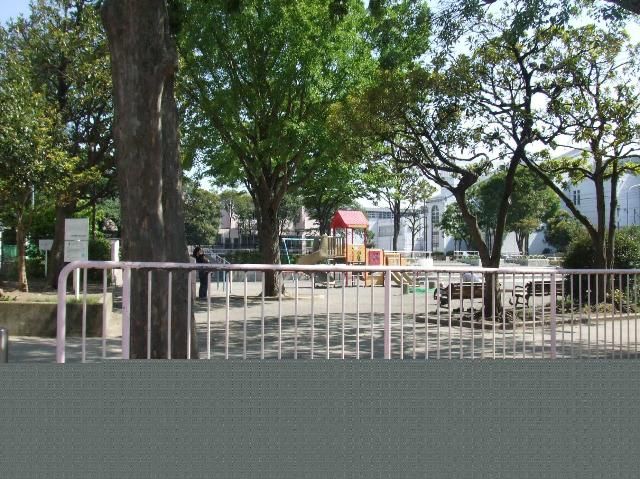 近くの戸部公園まで100m(徒歩2分)