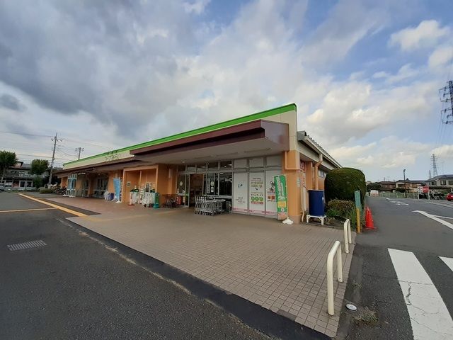 近くのコープときわ店まで700m(徒歩9分)
