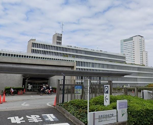 近くの目黒区役所（学芸大学）まで2,223m（徒歩28分）